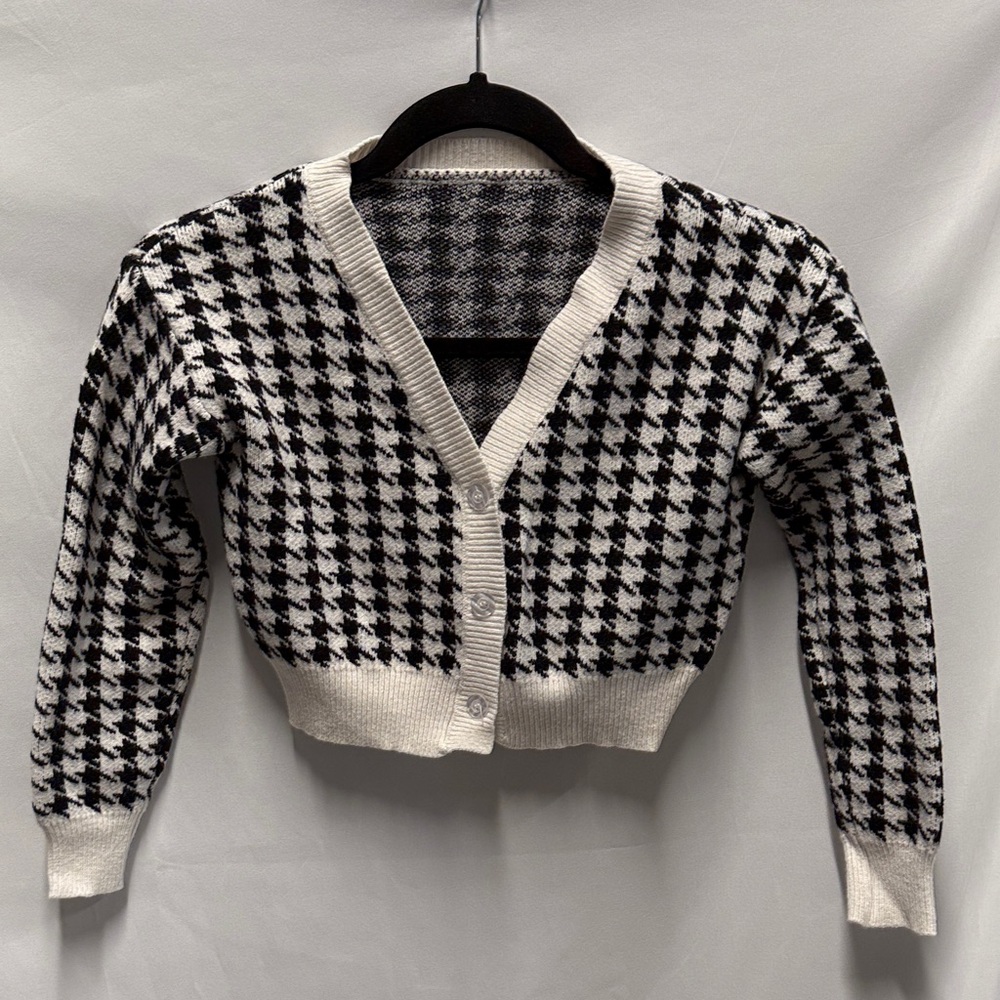 Black and White Houndstooth Women's Sweater